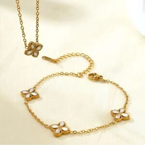 18K Gold Plated White Shell Clover Leaf Clover Bracelet